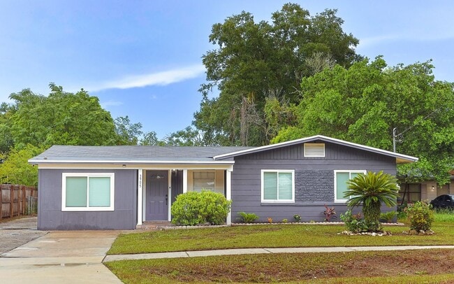 property at 3905 Forest Blvd