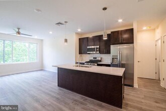 1300 S 24th St in Philadelphia, PA - Building Photo - Building Photo