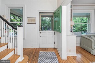 30 Vandeventer Ave in Princeton, NJ - Foto de edificio - Building Photo