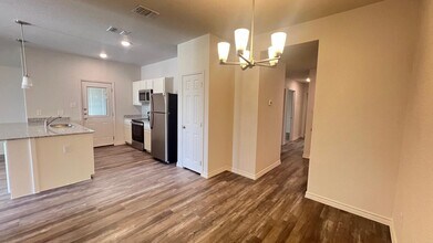 5812 McGregor Loop, Unit B in Killeen, TX - Building Photo - Building Photo