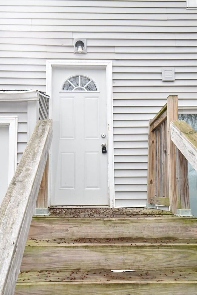 111 1/2 S West St in Mishawaka, IN - Building Photo - Building Photo