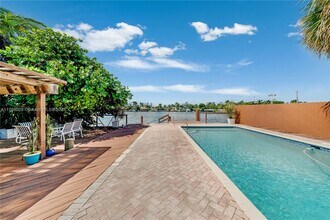 210 W Rivo Alto Dr in Miami Beach, FL - Building Photo - Building Photo