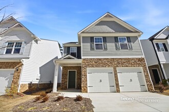 101 Parkwood Dr in Dawsonville, GA - Foto de edificio - Building Photo