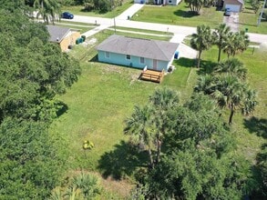 279 Englar Dr in Sebastian, FL - Building Photo - Building Photo