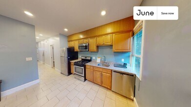 21 Rossmore St in Somerville, MA - Building Photo - Building Photo