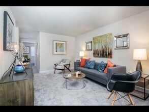 Avana West Hill in Kent, WA - Foto de edificio - Building Photo