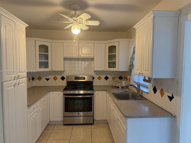 property at 75 E 41st St