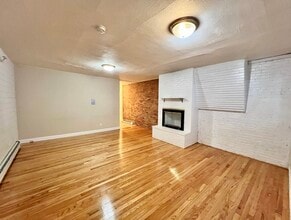 337 Beacon St, Unit 1R in Boston, MA - Building Photo - Building Photo