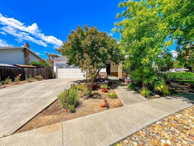property at 3316 Craigie Ct