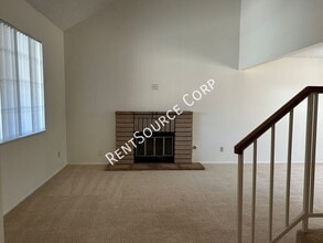 1304 Kings Rd in Palmdale, CA - Building Photo - Building Photo