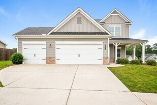 1002 Stone Creek Dr in Monroe, GA - Building Photo