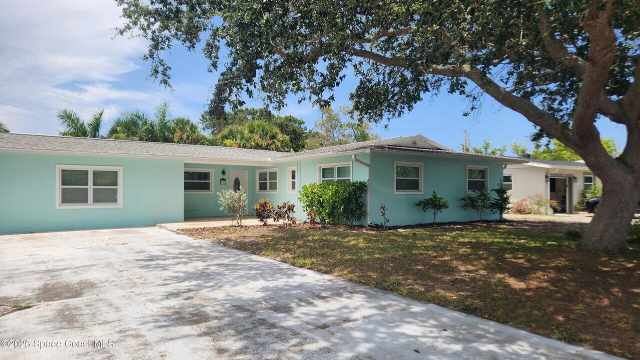 179 Clairbourne Ave in Satellite Beach, FL - Building Photo