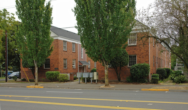 The Devereaux in Salem, OR - Building Photo - Building Photo