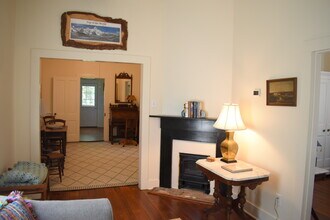 705 N 5th Ave in Wilmington, NC - Foto de edificio - Building Photo