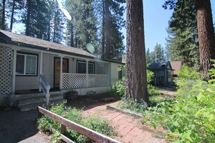 2500 Elwood Ave in South Lake Tahoe, CA - Building Photo