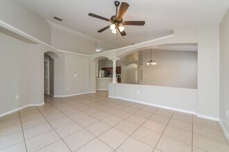 4643 Eagle Peak Dr in Kissimmee, FL - Building Photo - Building Photo