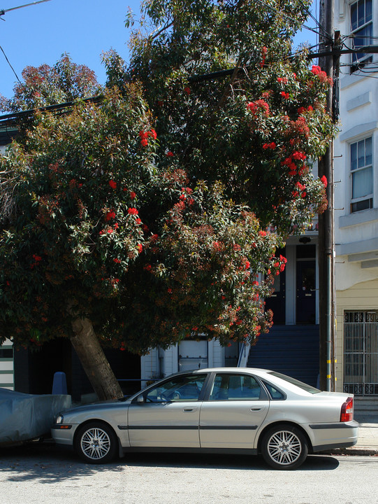 674 9th Ave in San Francisco, CA - Building Photo