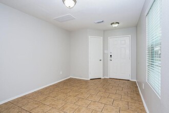 19838 Stonecross Glen Ln in Cypress, TX - Building Photo - Building Photo