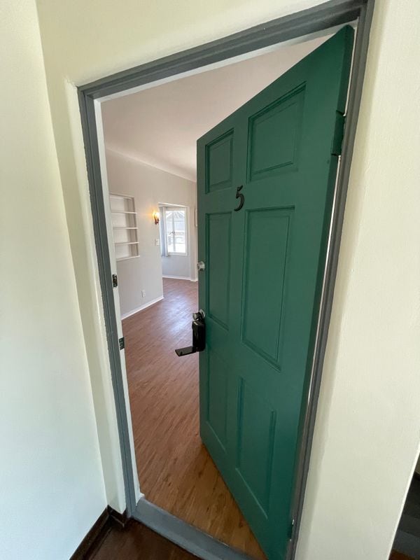 2001 Linda Rosa Ct in Pasadena, CA - Building Photo - Building Photo