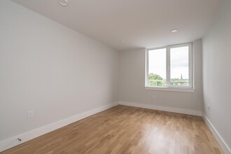 335 Harvard St, Unit J2 in Cambridge, MA - Foto de edificio - Building Photo