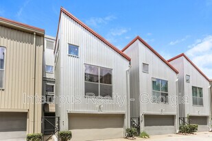 241 Maynard Terrace SE in Atlanta, GA - Building Photo