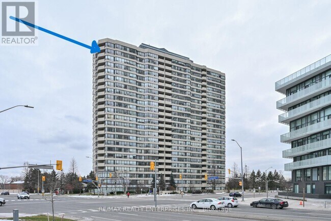400 Webb Dr in Mississauga, ON - Building Photo - Building Photo