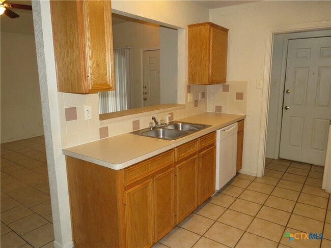 property at 2609 Lucille Dr