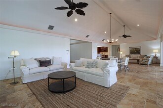 2201 Beacon Ln in Naples, FL - Building Photo - Building Photo