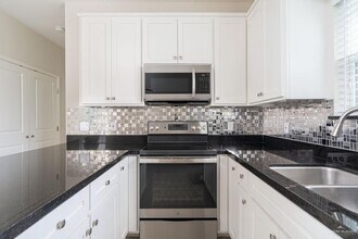 1040 English Ave-Unit -8 in Edinburg, TX - Building Photo - Building Photo