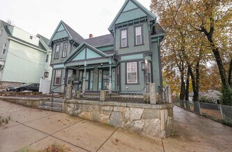 331 E High St, Unit 331 E High in Manchester, NH - Building Photo - Building Photo