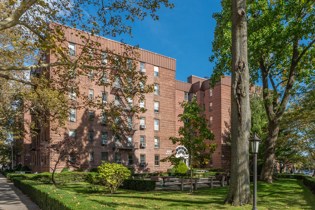 3105 Avenue V in Brooklyn, NY - Foto de edificio