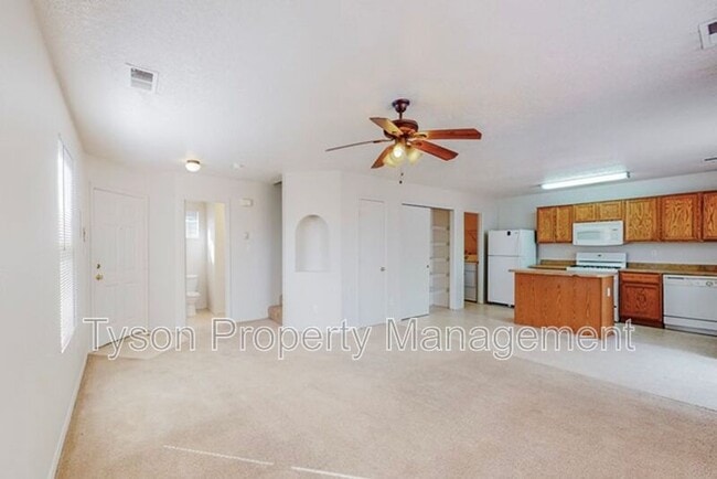 1934 Tierra De La Luna Dr SW in Albuquerque, NM - Building Photo - Building Photo