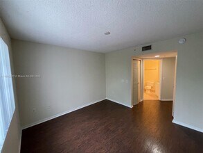 4191 N Haverhill Rd in West Palm Beach, FL - Building Photo - Building Photo