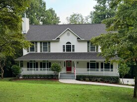 126 Skiatook Way in Loudon, TN - Building Photo