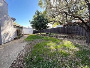 1041 Shenencock Way in Roseville, CA - Building Photo - Building Photo