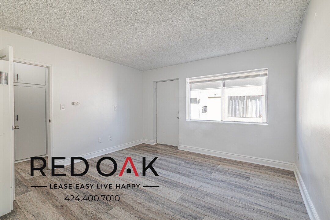 1305 Griffith St in San Fernando, CA - Building Photo