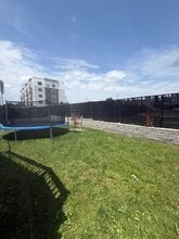 60 Beach Rd, Unit #1 in Revere, MA - Foto de edificio - Building Photo