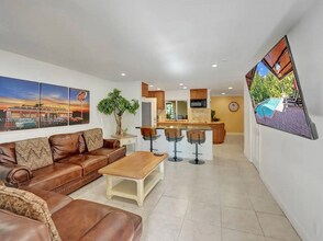 5701 NE 22nd Way in Fort Lauderdale, FL - Building Photo - Building Photo