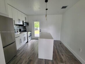 1945 NW 154th St in Miami Gardens, FL - Building Photo - Building Photo