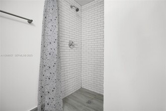 6835 SW 45th Ln in Miami, FL - Building Photo - Building Photo