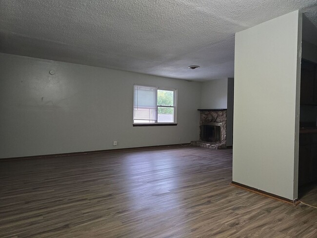 3906 N Franklin St in Muncie, IN - Building Photo - Building Photo