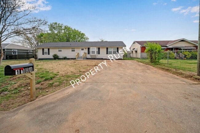 1104 Queens Dr in Chattanooga, TN - Building Photo - Building Photo