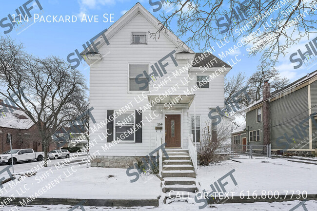 114 Packard Ave SE