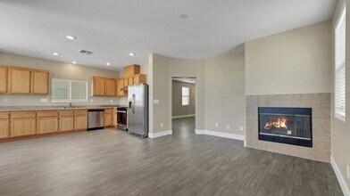 8310 S Brilliant Ruby Ct in Las Vegas, NV - Building Photo - Building Photo