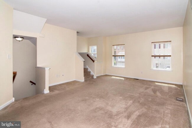 property at 517 Boxwood Ln
