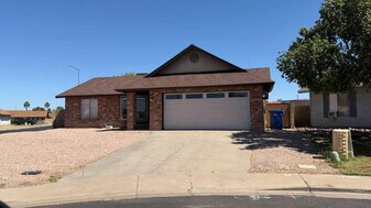 617 S Windsor in Mesa, AZ - Building Photo