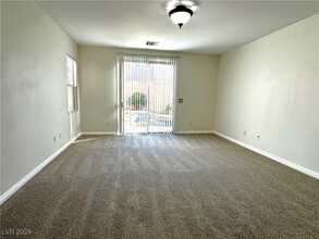 849 Bussora Rose Dr in Henderson, NV - Building Photo - Building Photo