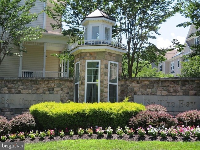 3700 Bedford Dr, Unit 205 in North Beach, MD - Building Photo - Building Photo