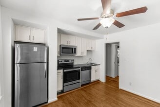 Cahaba Hills Apartments in Vestavia Hills, AL - Building Photo - Interior Photo