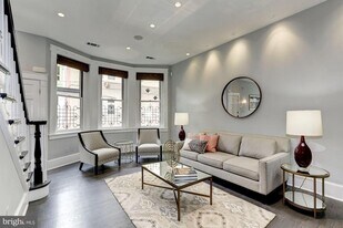 1630 19th St NW in Washington, DC - Building Photo